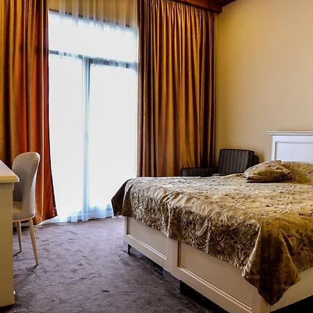 East Legend Hotel Baku Eksteriør billede