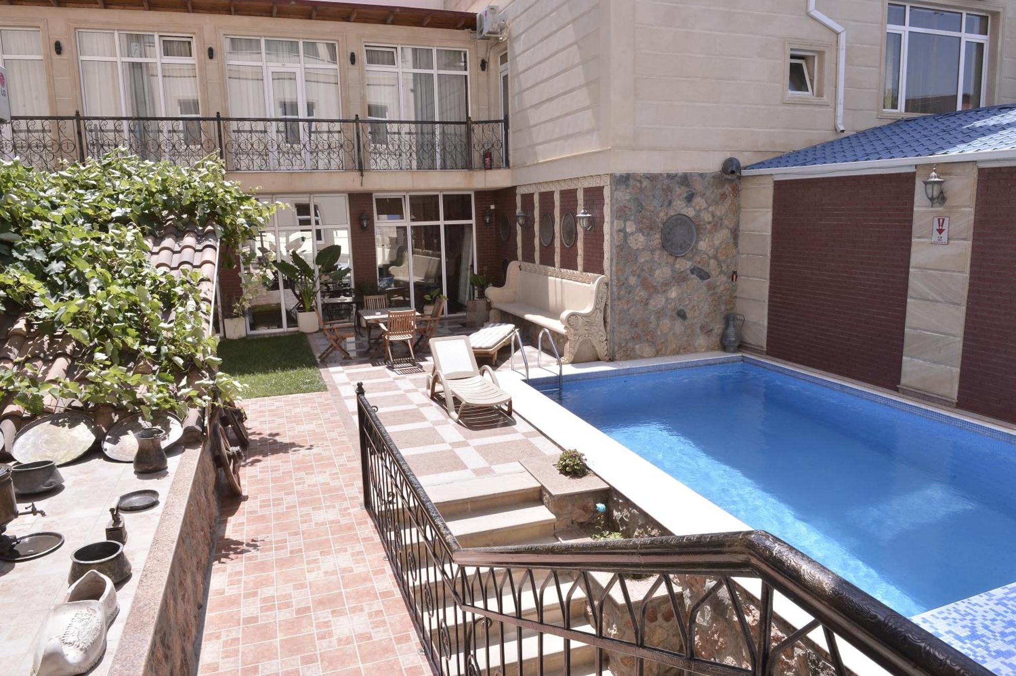 East Legend Hotel Baku Eksteriør billede