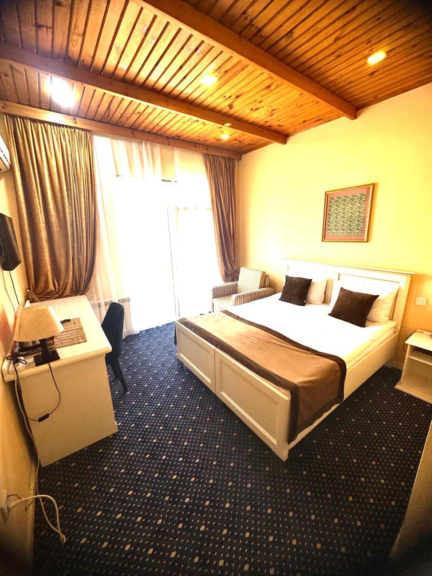 East Legend Hotel Baku Eksteriør billede