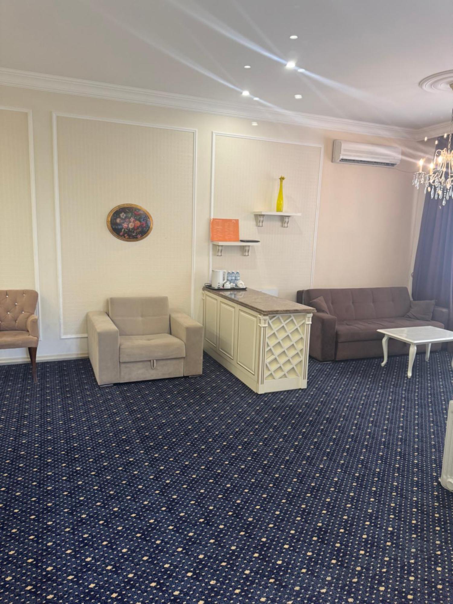 East Legend Hotel Baku Eksteriør billede