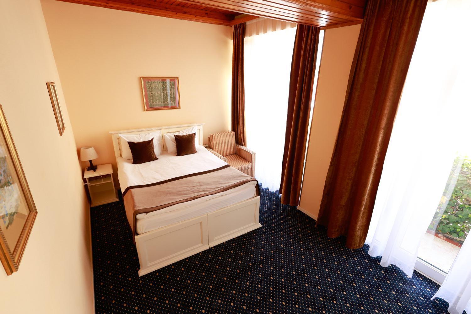 East Legend Hotel Baku Eksteriør billede
