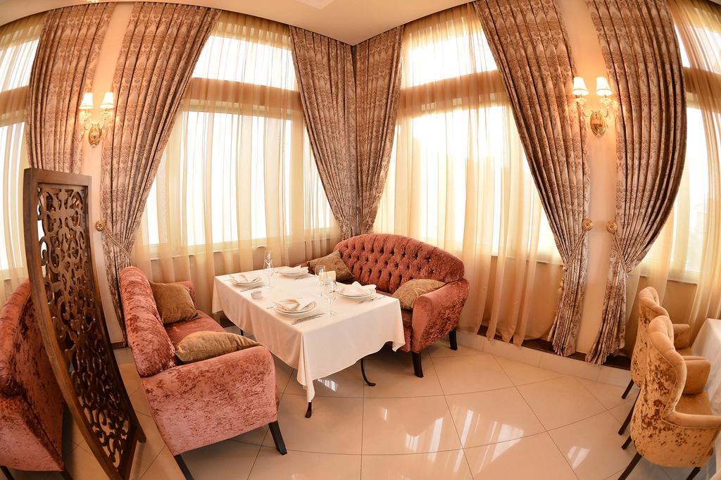 East Legend Hotel Baku Eksteriør billede