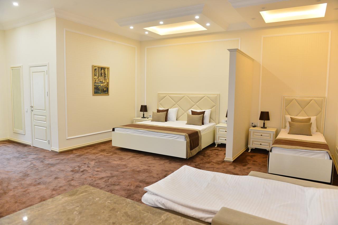 East Legend Hotel Baku Eksteriør billede