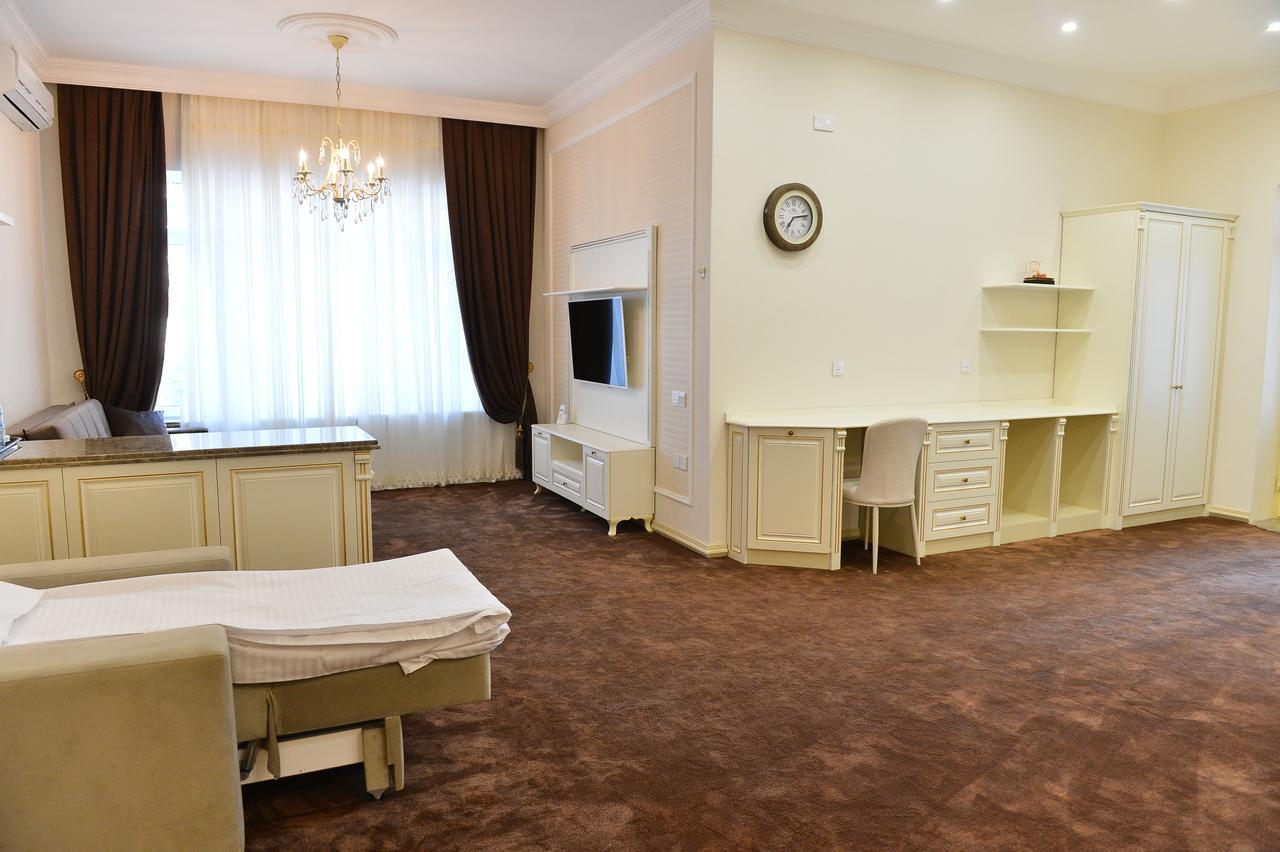 East Legend Hotel Baku Eksteriør billede